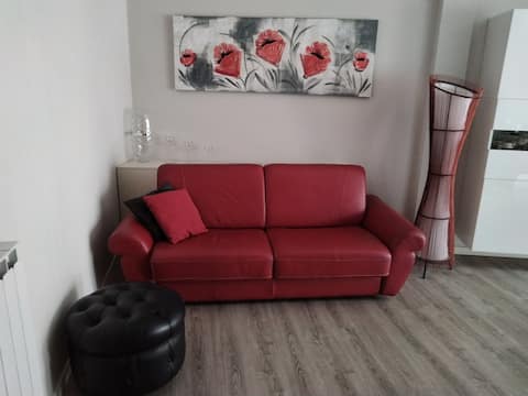 Annuncio Airbnb popolare: Olena-Maggi Modern Two-Bedroom a Brescia