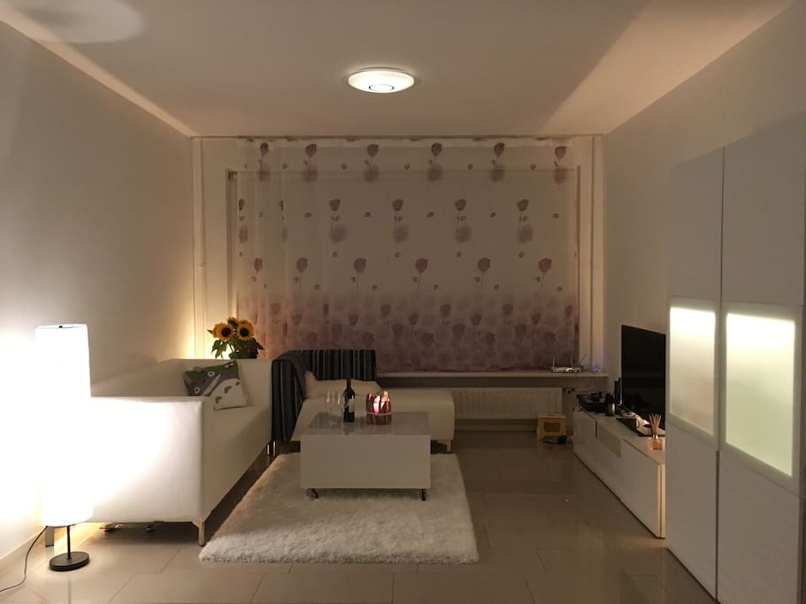 Living room at night 客廳夜晚
