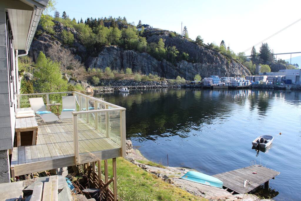 The cabin sits only 10 meters from the sea, and has a private dock