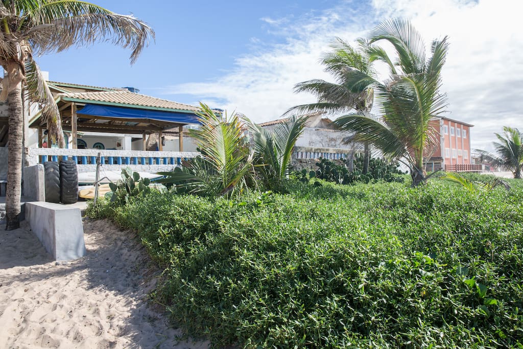 Acesso direto da casa a praia