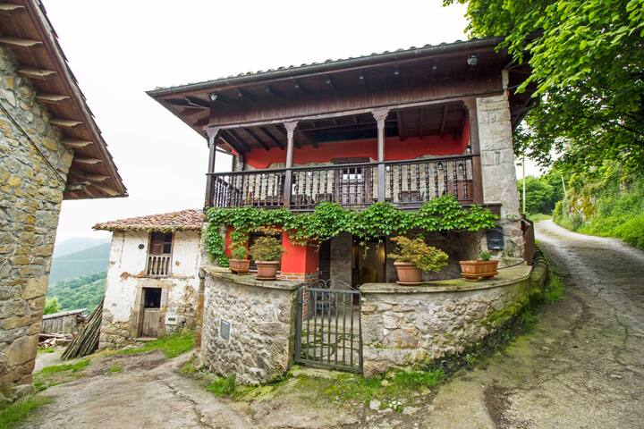 La Tenadina. Casa-Mirador de Los Picos de Europa - Casas ...