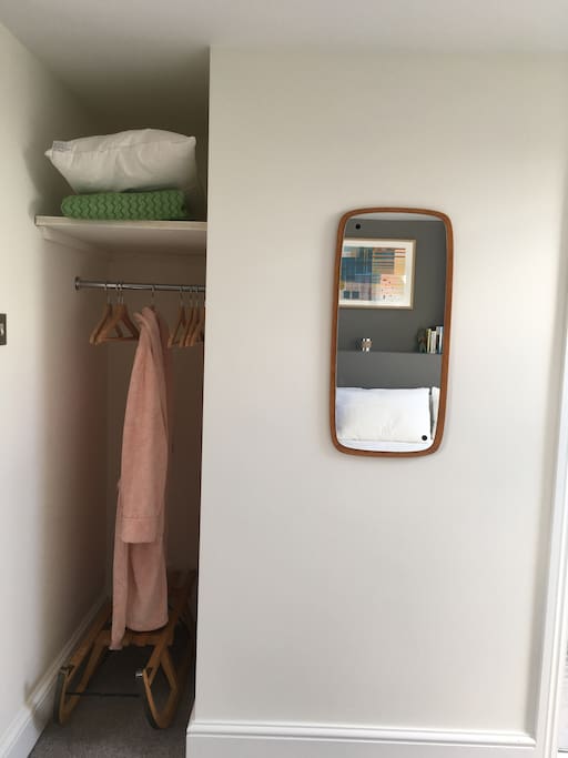 Room to hang clothes