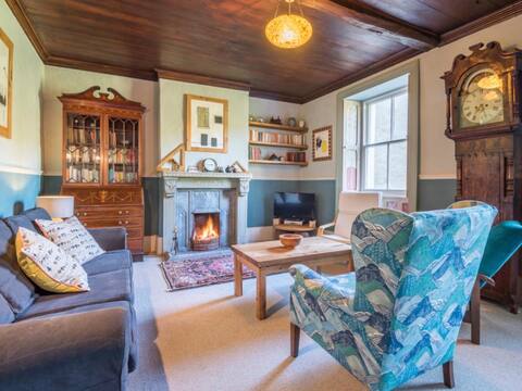 Lowmoor. Artistic property with stunning views.