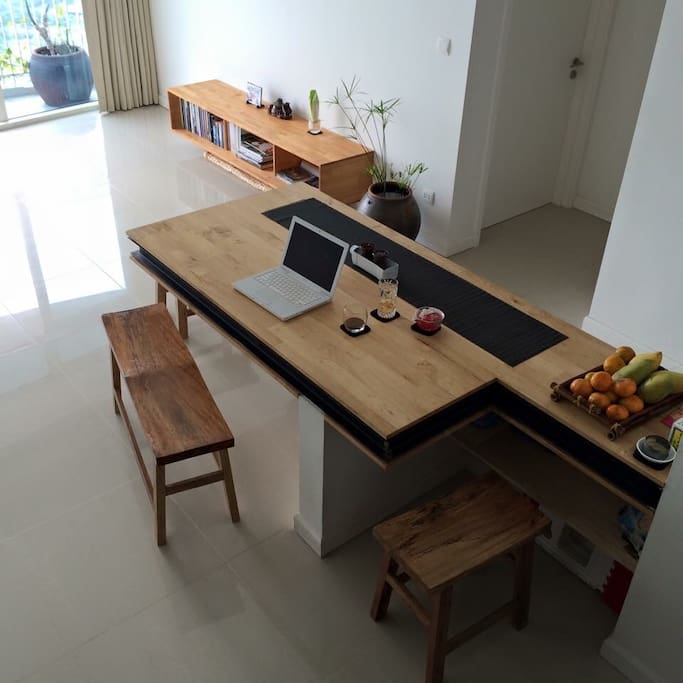 Dining table with 6-8 people