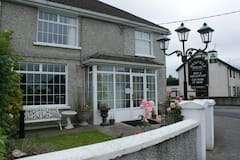 Best+Located+B%26B+in+Co.+Tipperary