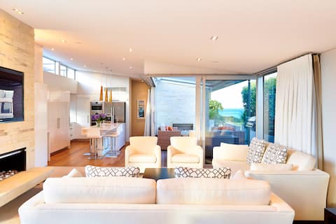 Successful Airbnb property: By The Sea in Central Mount Maunganui in Mount Maunganui