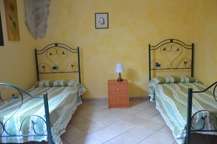 Dhomë gjumi 2