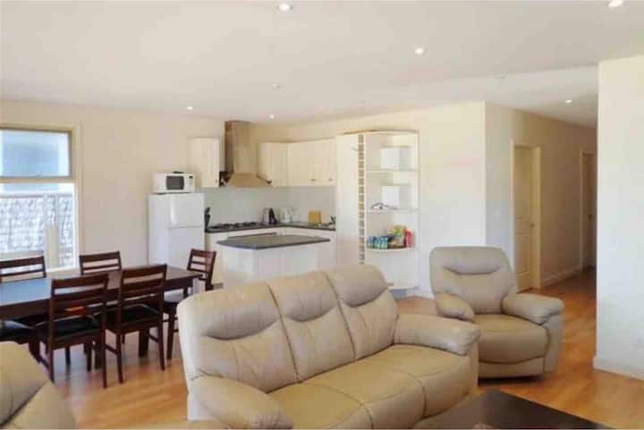 Pet Friendly, Fast Internet, 100 Steps To The Lake - Loch Sport