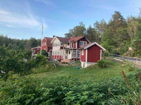 Cozy cottage 10 min walk from Kolmården Zoo.
