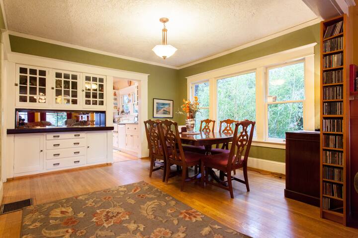 Vintage Portland Home—8 Minutes to Downtown!