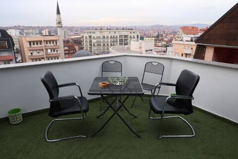 ORA-PRN, cosy apartment in the city centre