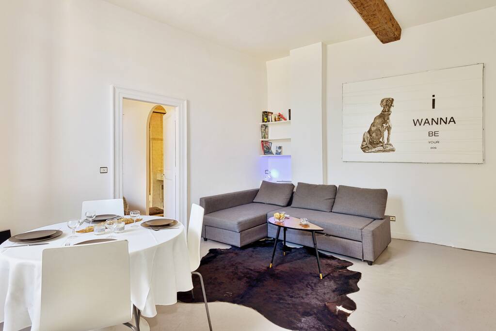 Living Room/Dining Area