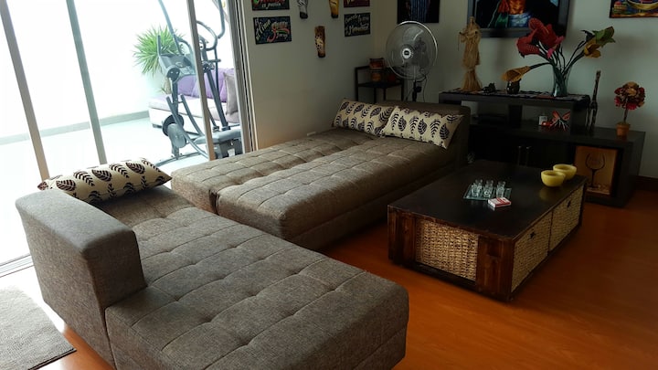 ספה נפתחת זוגית ויחידית בקומה השנייה