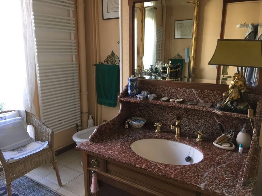Salle de bain commune