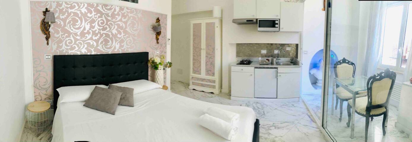 appartamento intero,Termini,15 min from Colosseo gallery image 4