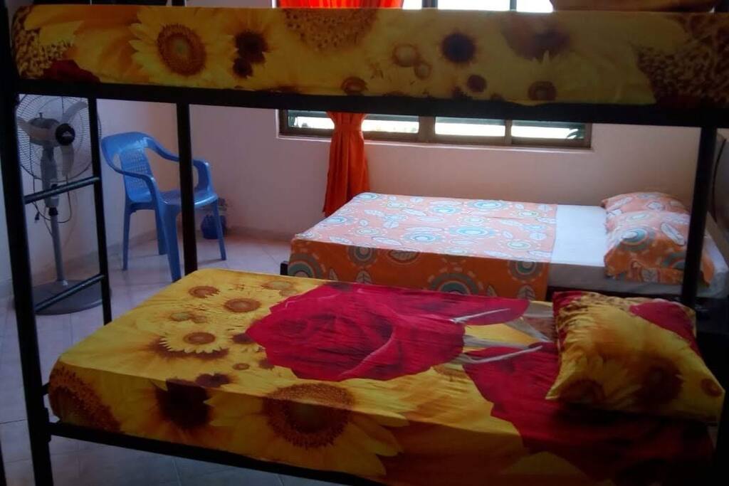 Amplias y comodas habitaciones / Spacious and comfortable rooms.