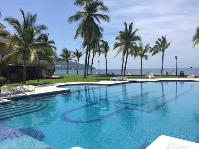 Beachfront Condo in Best Resort!