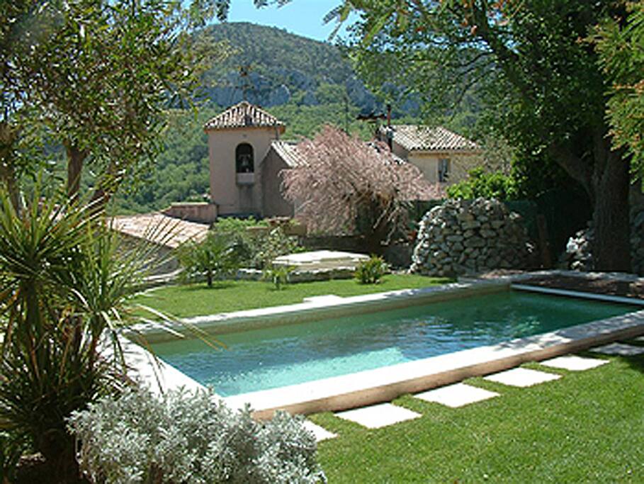 Der Pool (7 x 3 m, Tiefe 1 bis 1,65 m)