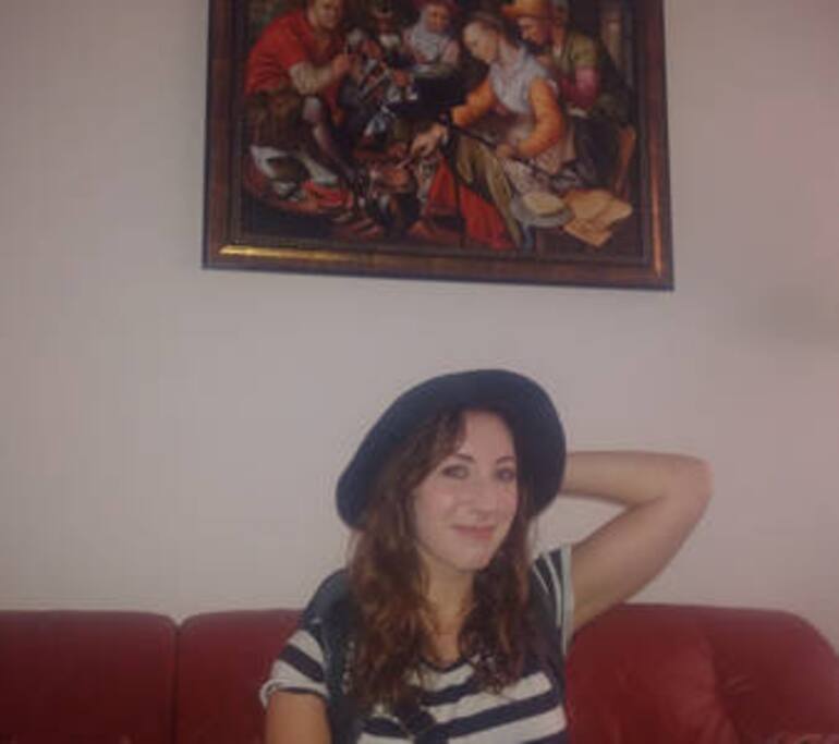 Ayshe, lovely girl from London, May 2017. "Sydney's apartment is the loveliest place we've stayed in our entire 8 months of travelling. The pictures do not do it justice and it felt like 5* service all the way! We liked it so much we extended our stay by a week. :)"...