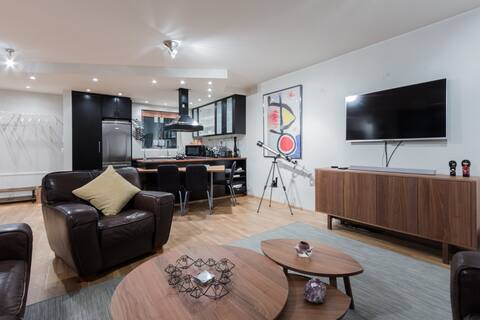 Deluxe and Comfortable Studio Apt. in Old Center