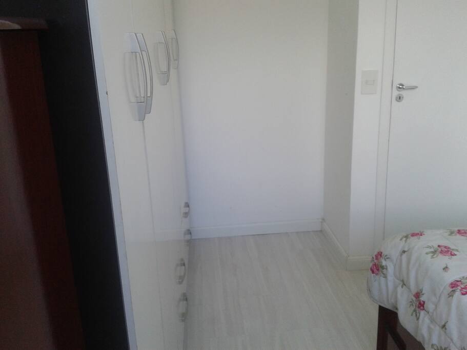 Armários nos 3 quartos