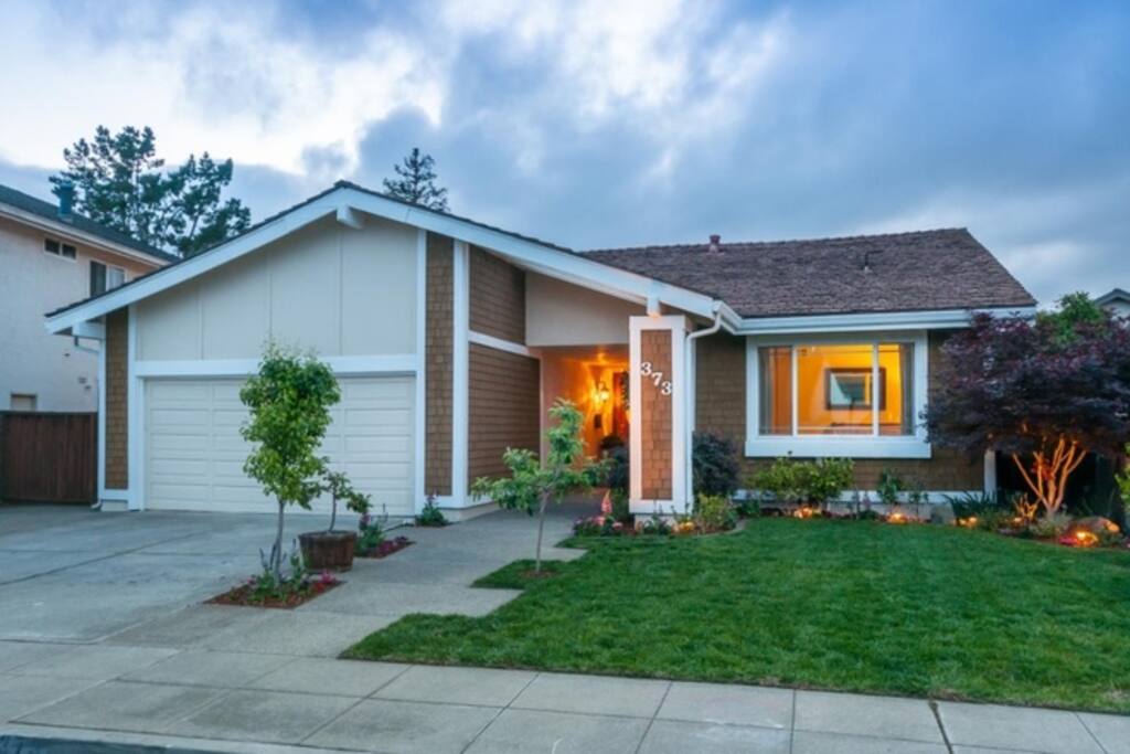 Spacious Front and Backyard
