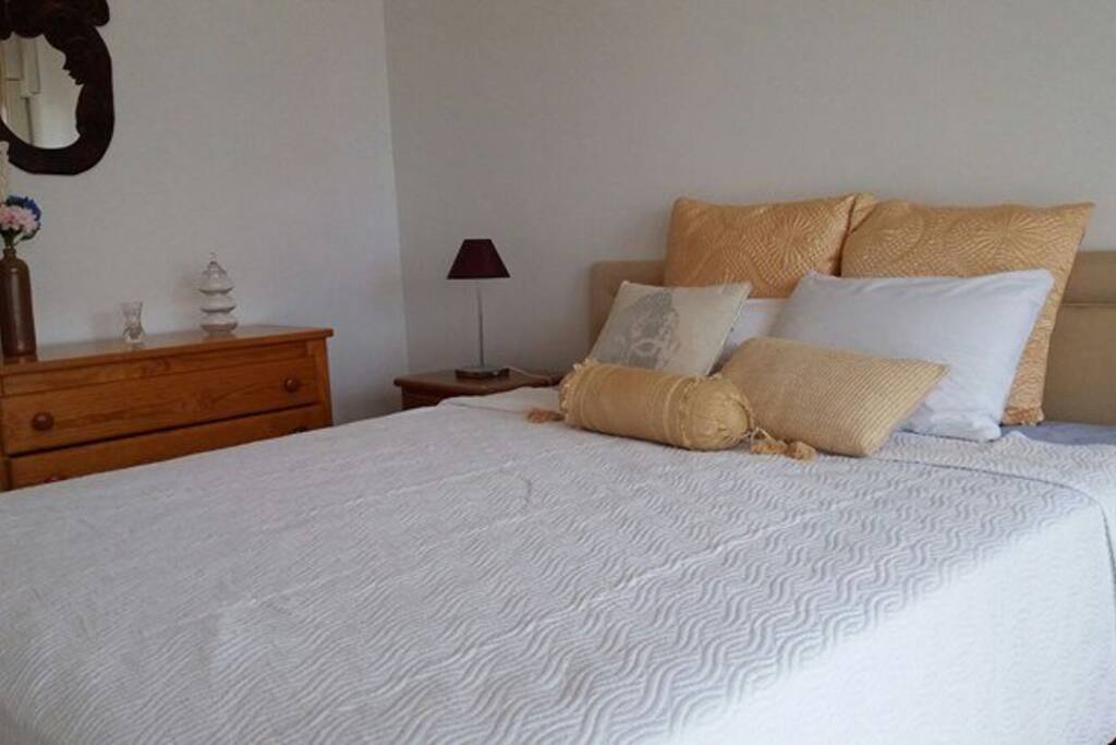 QUARTO CASAL