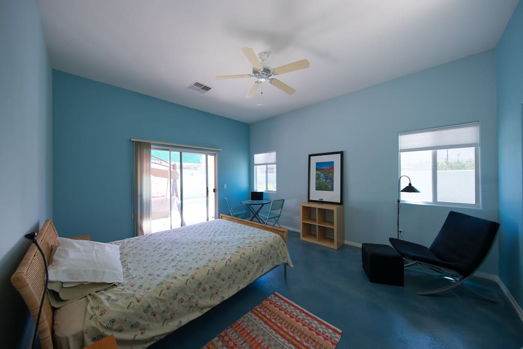 Queen size bed and room to relax