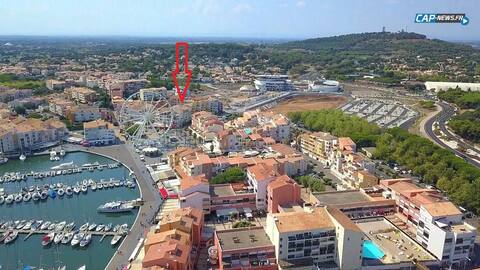 Studio 4 people center port Cap d'Agde