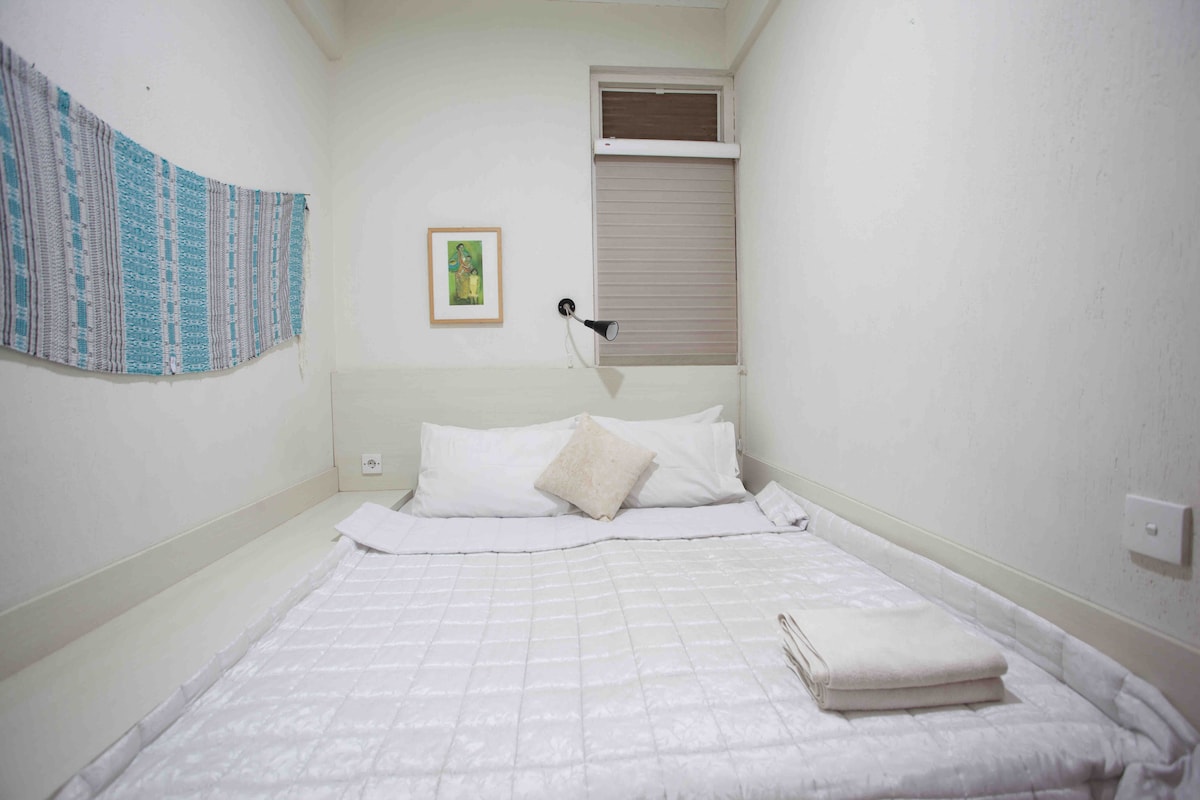 Kamar tidur 3 Kamar
kecil tanpa AC , hanya kipas angin