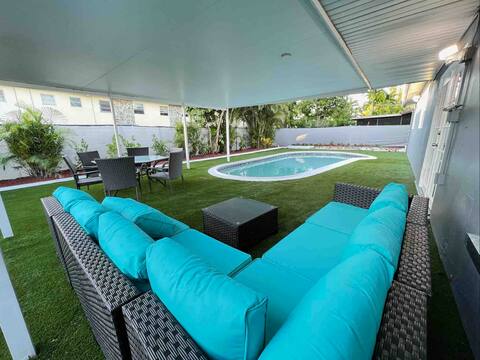 Royal Luxe Stay | Pool Home Near Beach & FLL