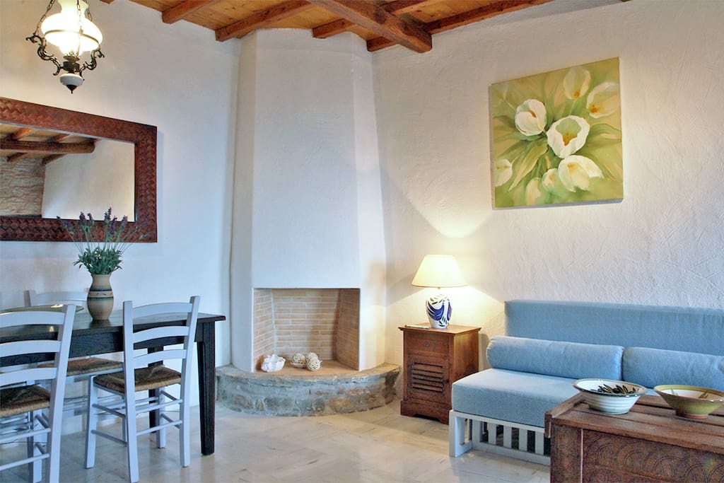 Entering into the living area, you immediately sense that the house is not just a rental accommodation but also a lovingly decorated home.