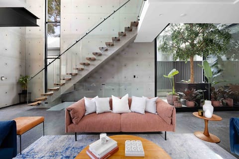 Successful Airbnb property: The Arc Bondi Beach in Bondi Beach