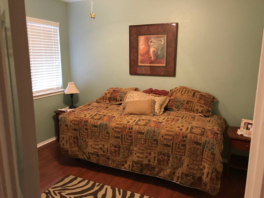 Bedroom #2, Twin bed.