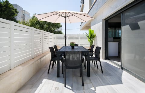 4BR Beachfront+Garden+(saferoom) Nahariya
