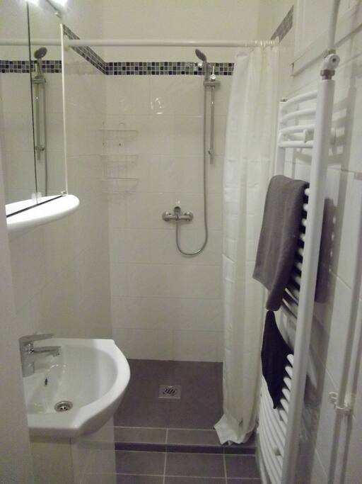 Second Full Bathroom