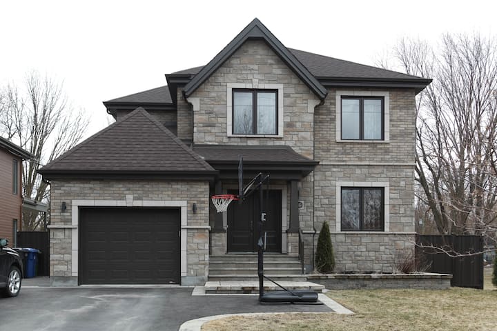 Chateauguay Vacation Rentals Homes Quebec Canada Airbnb