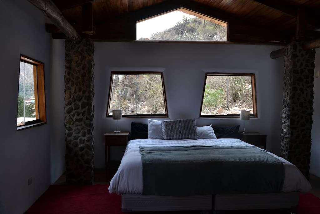 the room has the most beautiful view of the town , as these in the apu Pinkulluna and front can see the scenery that gives you the Sacred Valley !!
