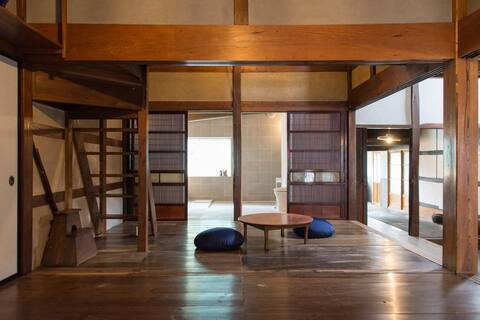 Japanese Old House「Carafuru Kanemo」