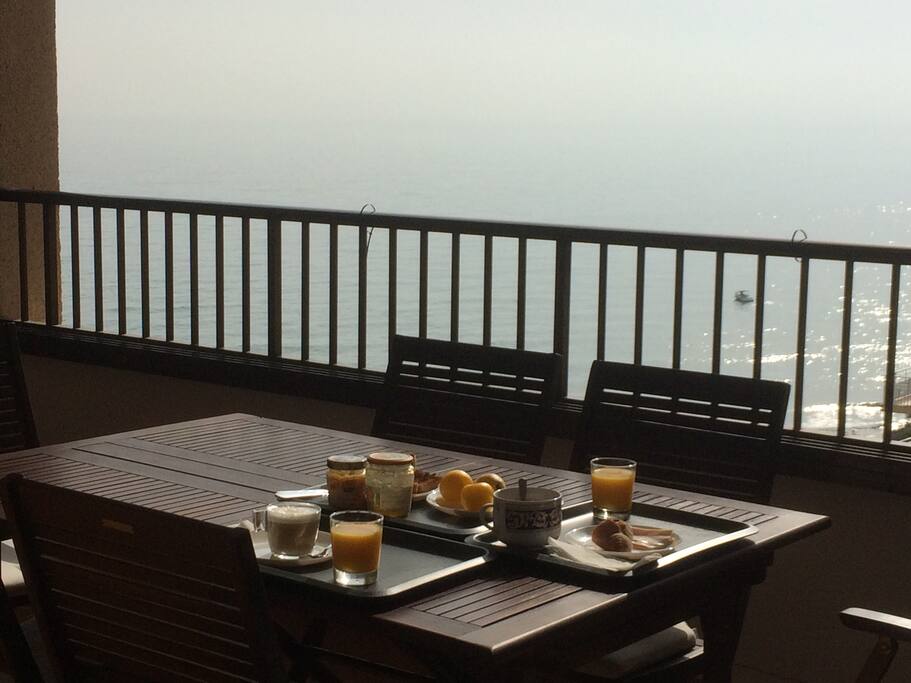 Desayunos frente al mar