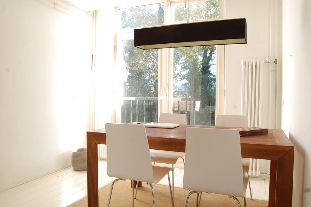 Diningtable