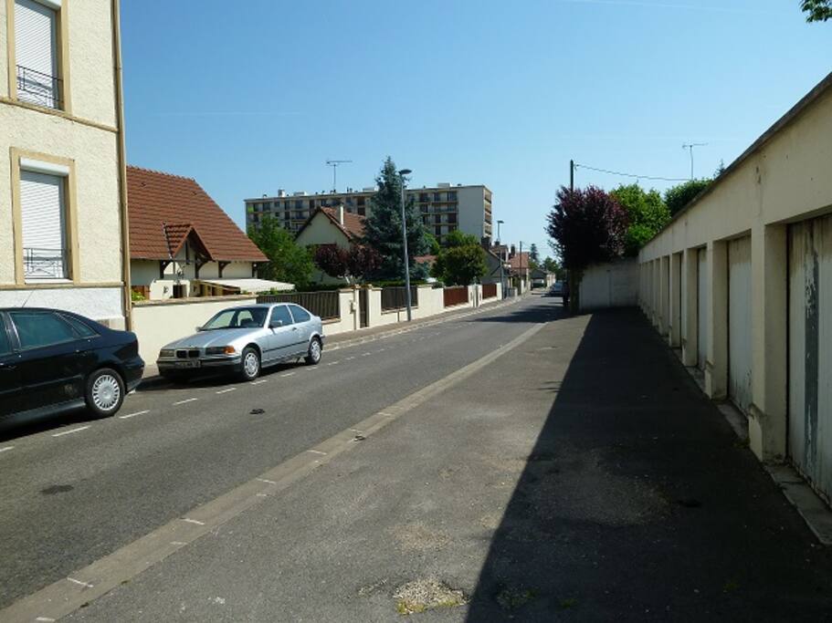 La rue des Capucins, vous êtes arriveres
