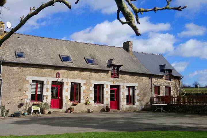 Maison De 4 Ch Au Coeur D'une Propriété éQuestre - Fougères
