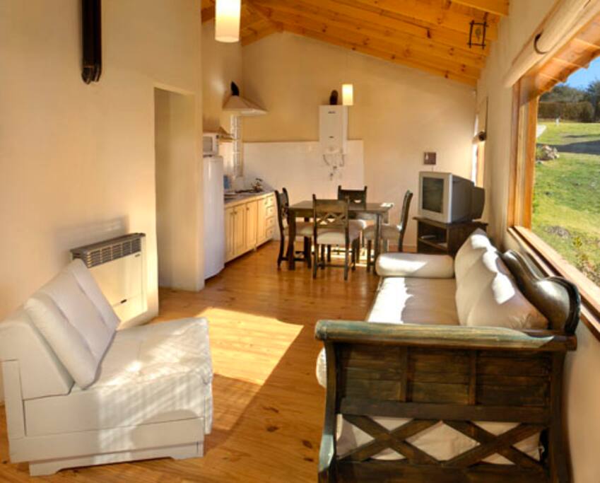 living comedor con dos sofas