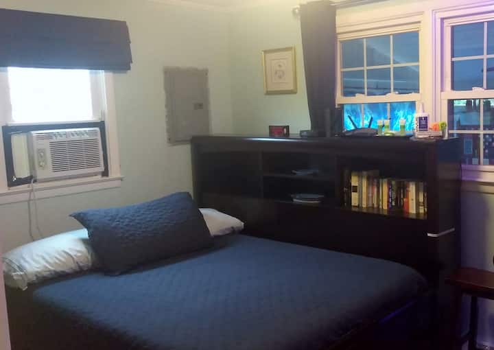 2nd Bedroom, Full Bed