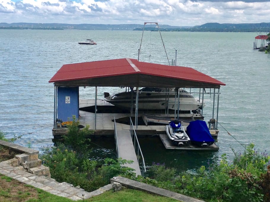 Back yard looking at the dock