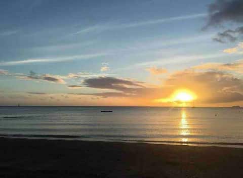 Close to everything, beaches and restaurants