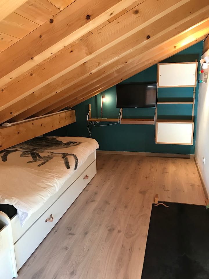 غرفة النوم 2