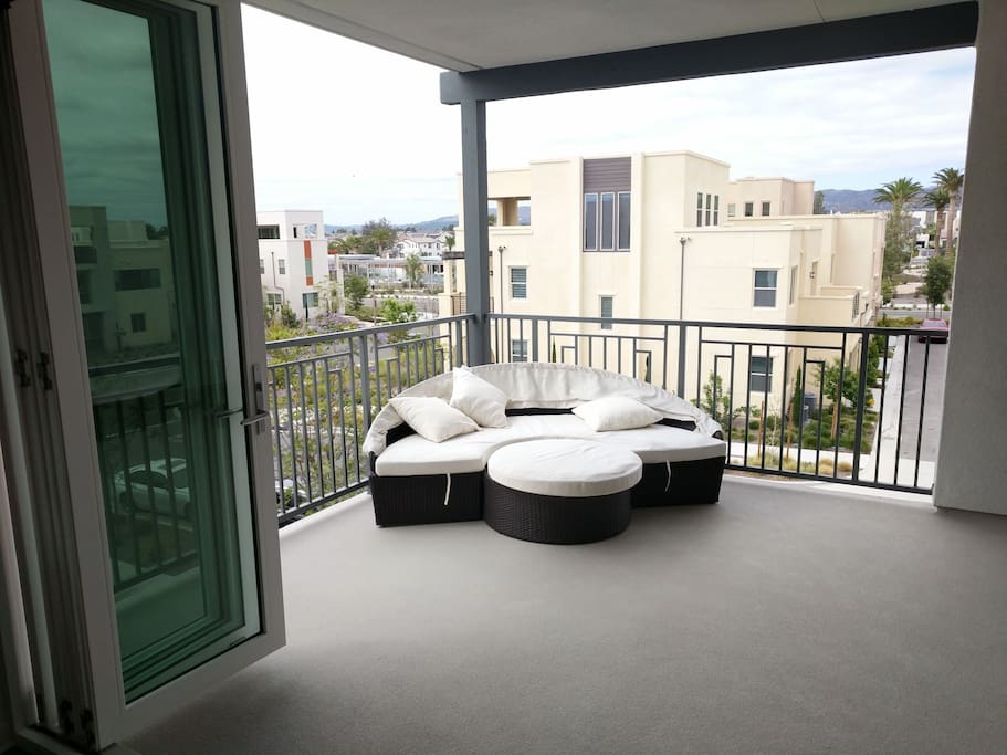 Olympic and family pools, 3 hot tubs, park, and children's playground 1 block away.
