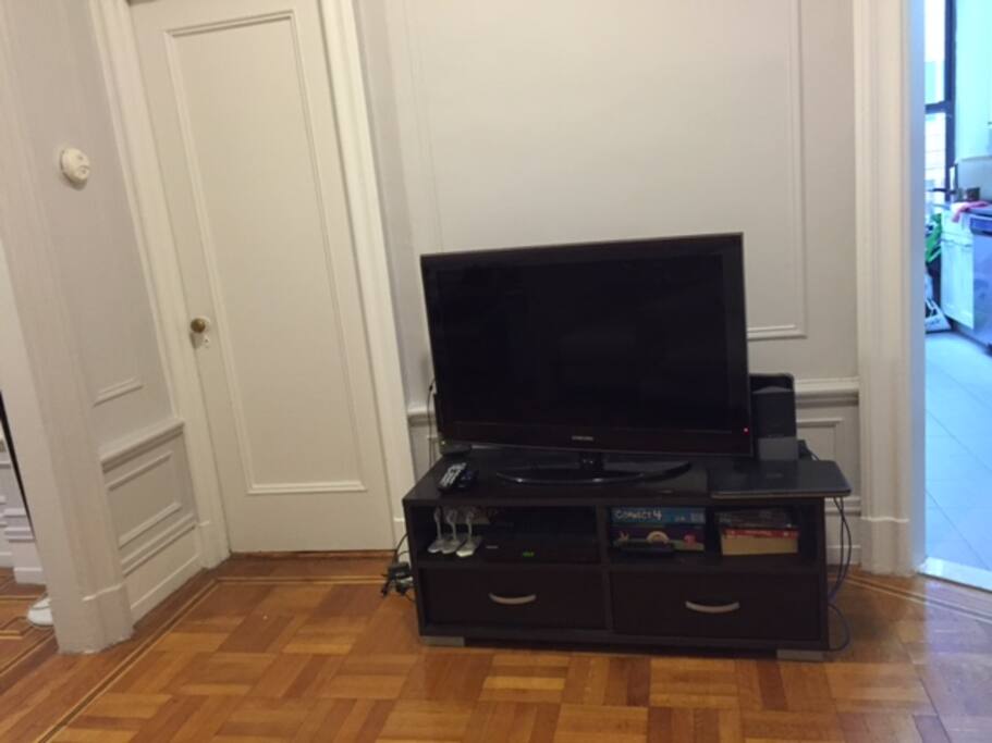 Large Samsung TV with Roku to access Netflix, Amazon Prime, Hulu, HBO Go and more.